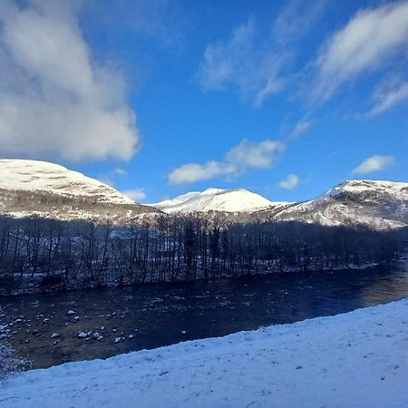 Etive Pod, West Highland Way Holidays คินลอคคลีเวน ภายนอก รูปภาพ