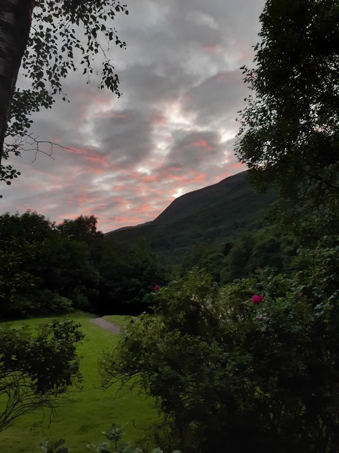 Etive Pod, West Highland Way Holidays คินลอคคลีเวน ภายนอก รูปภาพ
