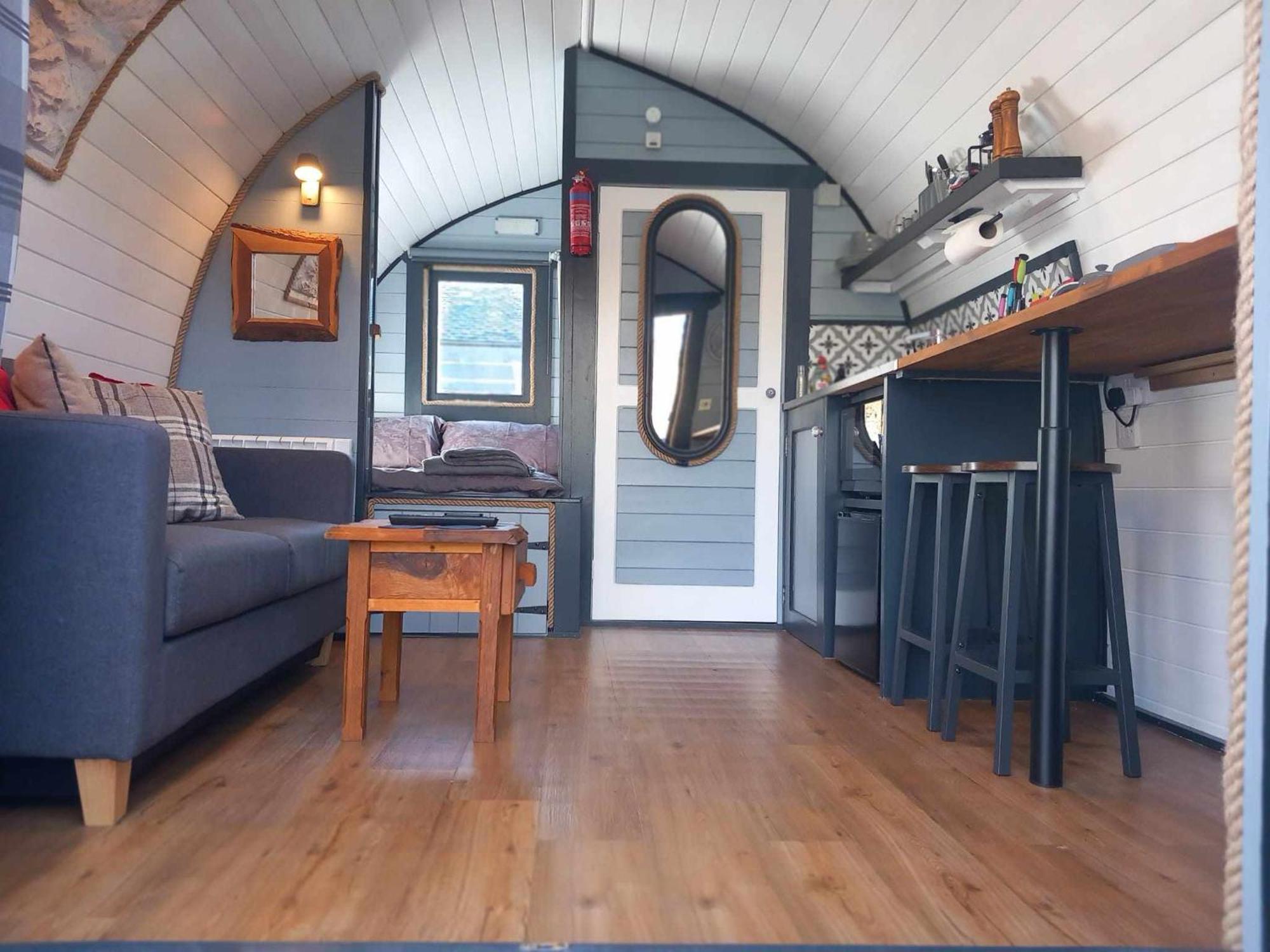 Etive Pod, West Highland Way Holidays คินลอคคลีเวน ภายนอก รูปภาพ