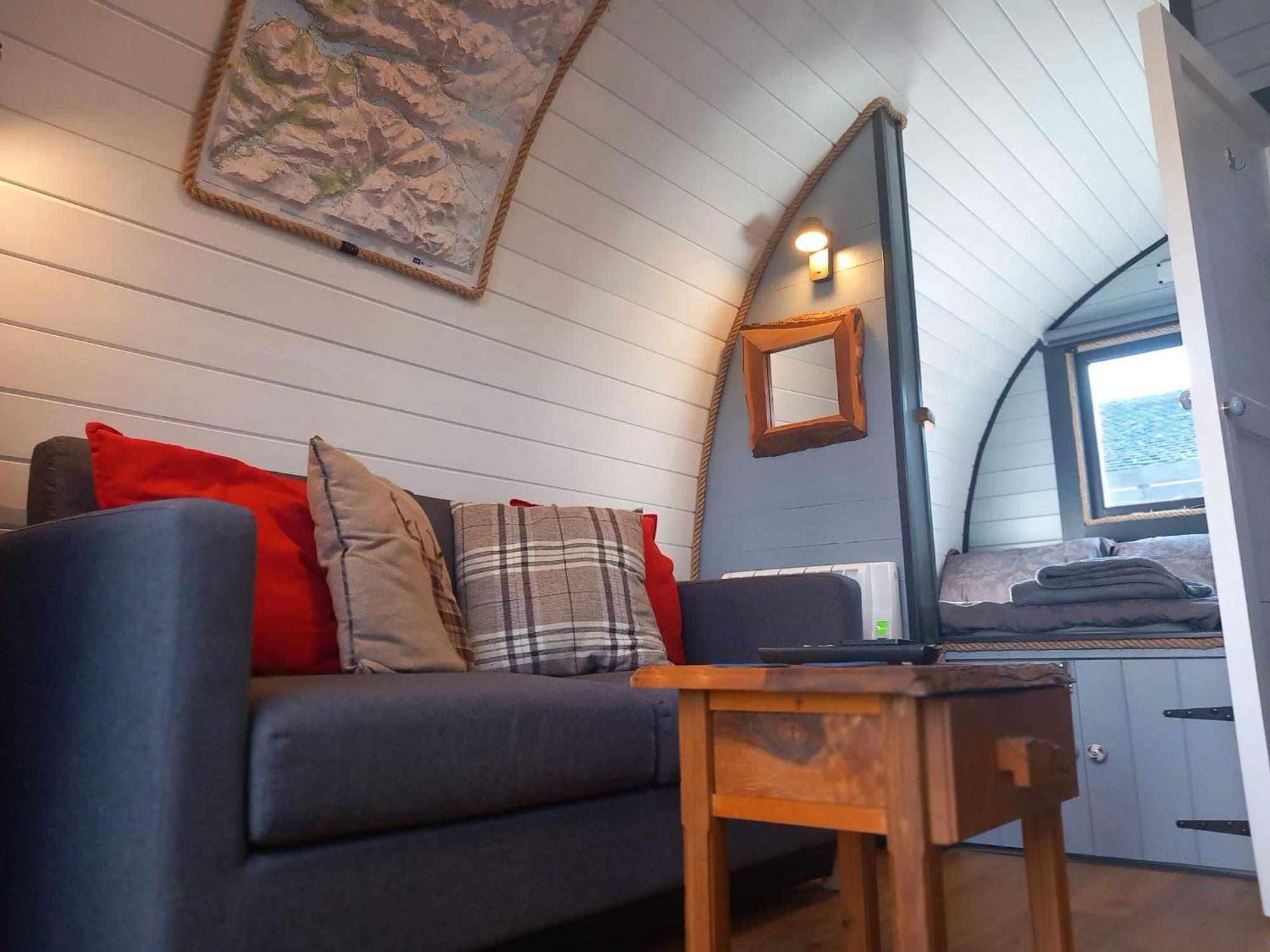 Etive Pod, West Highland Way Holidays คินลอคคลีเวน ภายนอก รูปภาพ