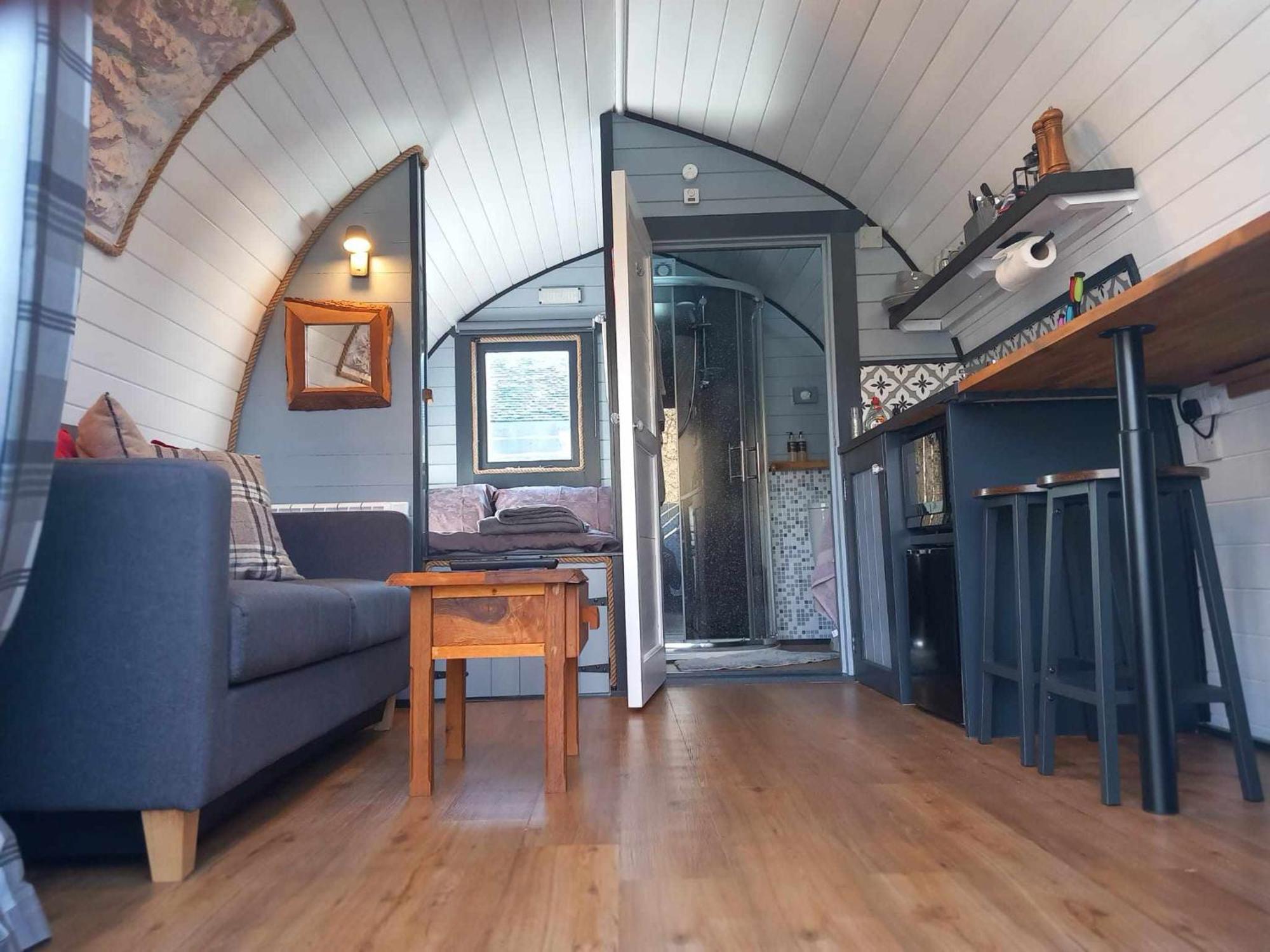 Etive Pod, West Highland Way Holidays คินลอคคลีเวน ภายนอก รูปภาพ