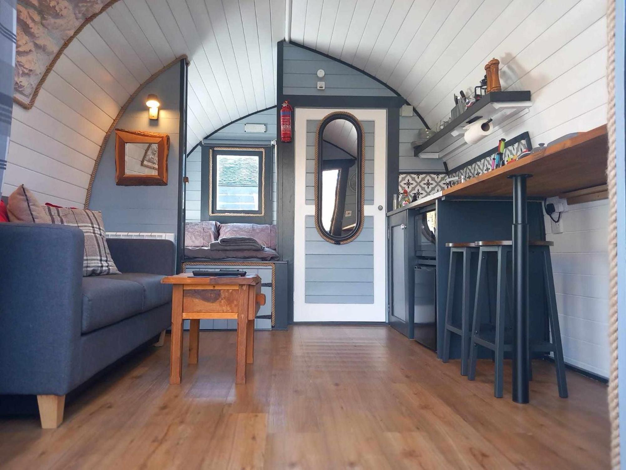Etive Pod, West Highland Way Holidays คินลอคคลีเวน ภายนอก รูปภาพ