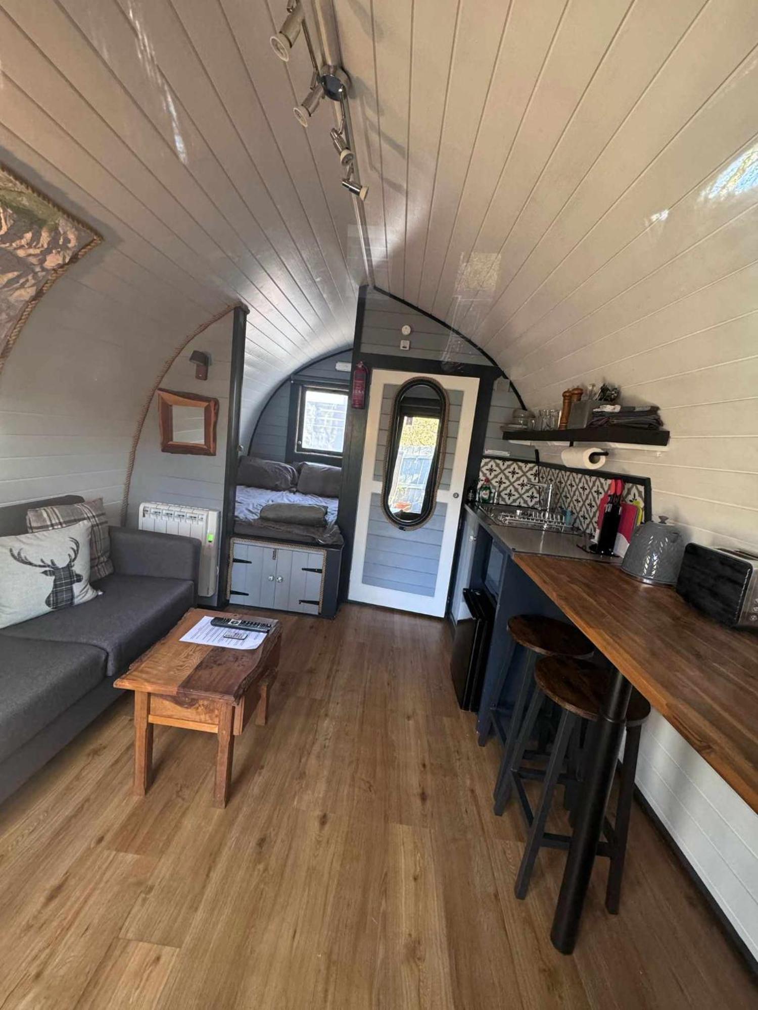 Etive Pod, West Highland Way Holidays คินลอคคลีเวน ภายนอก รูปภาพ